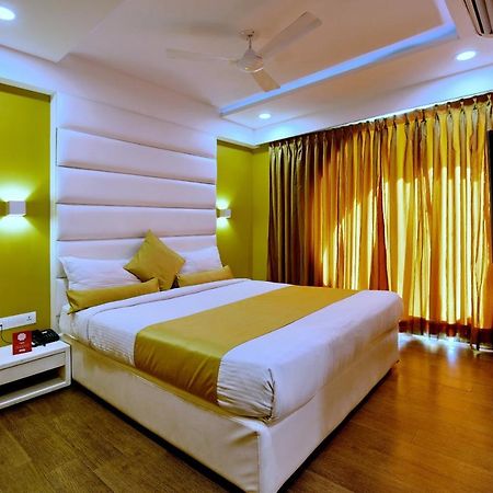 Oyo 963 Hotel Rumaya Ujjain Eksteriør bilde