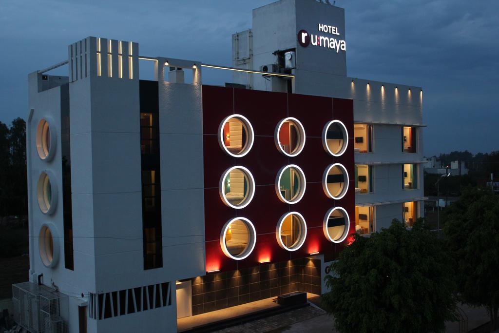 Oyo 963 Hotel Rumaya Ujjain Eksteriør bilde