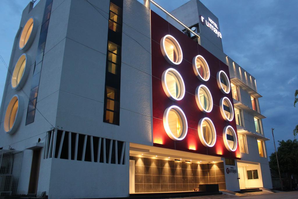 Oyo 963 Hotel Rumaya Ujjain Eksteriør bilde
